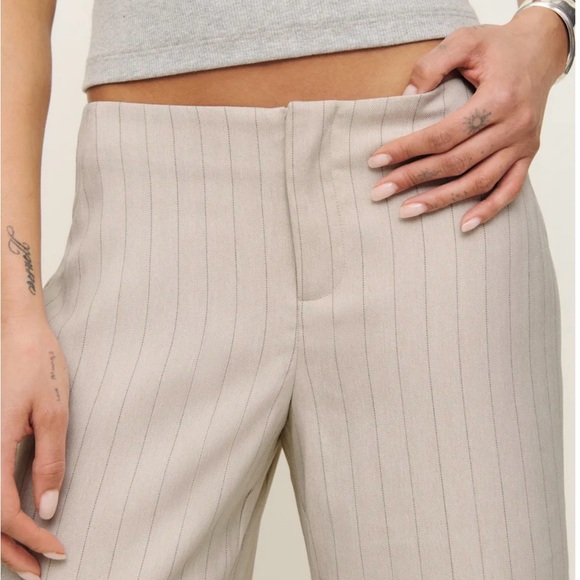 Reformation Vida Low Rise Pant - Picture 2 of 4